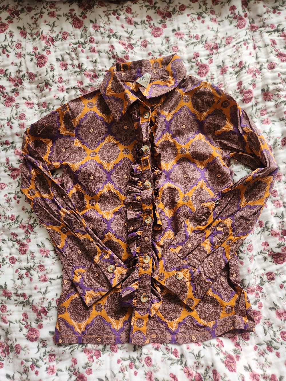 kate quinn Purple and Gold Patterned Ruffled Button-Down Shirt Size 6